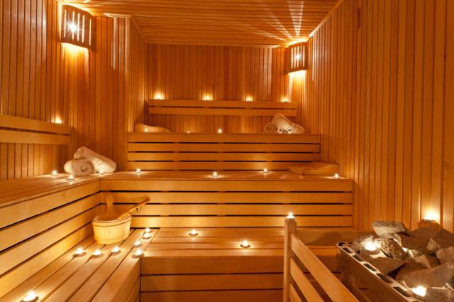 what is the difference between a Finnish sauna and a bath