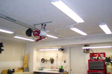 garážové osvetlenie - inštalácia pre domácich majstrov