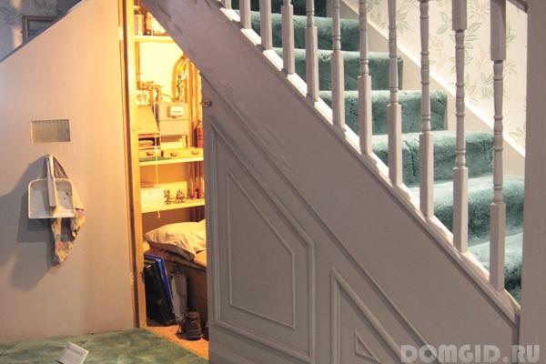 Гардеробная Под Лестницей В Частном Доме Фото